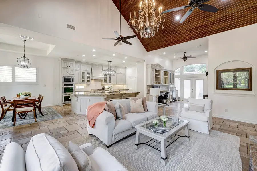 1324 Bingle Road, Spring Valley Village, TX 77055 - #2