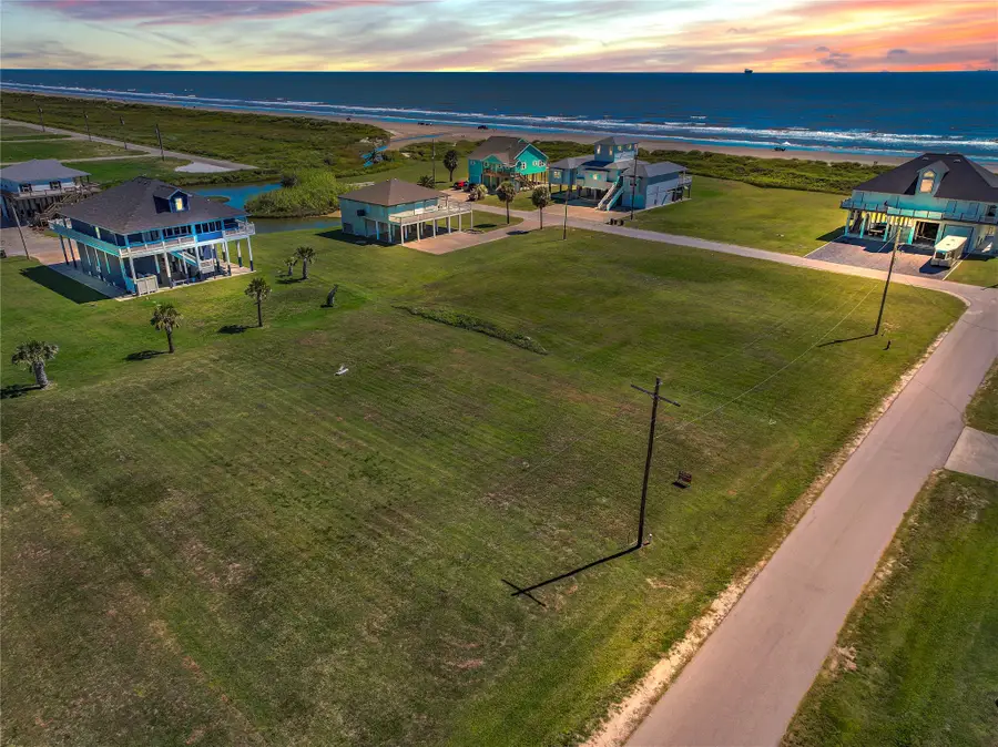 816 Rancho Caribe Drive, Port Bolivar, TX 77650 - Image #2