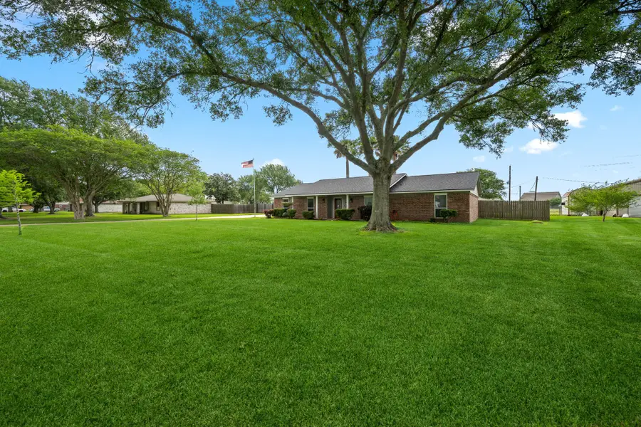 12102 Cherry Point Drive, Monterey Belvieu, TX 77535 - #3