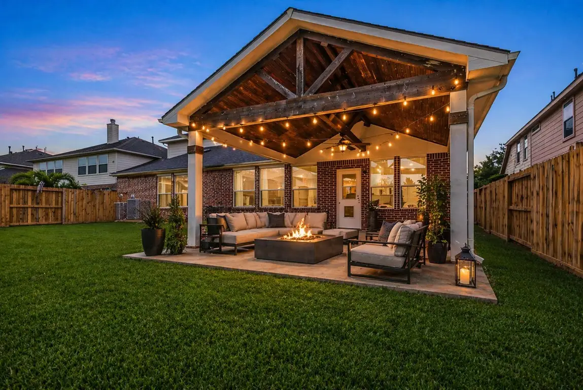 4438 W Maple Drive, Friendswood, TX 77546 - #1