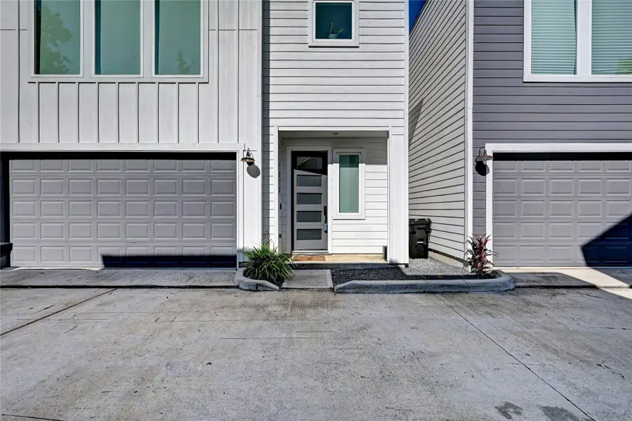 107 W Whitney Street #E, Houston, TX 77018 - Image #2