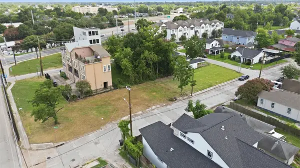 4411 & 4407 Sharon Street, Houston, TX 77020