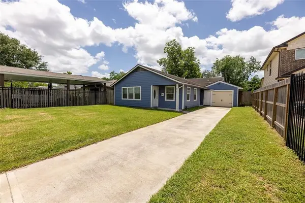4942 Bataan Road, Houston, TX 77033