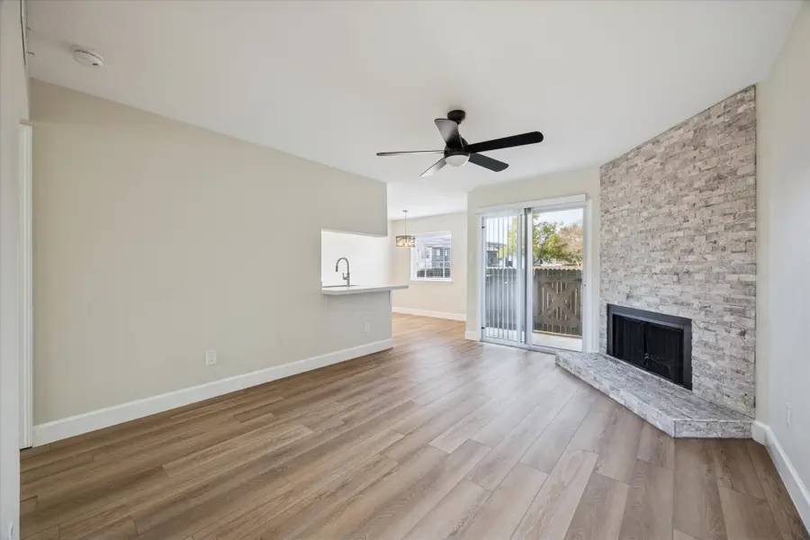 18800 Egret Bay Boulevard #907, Houston, TX 77058 - Image #2