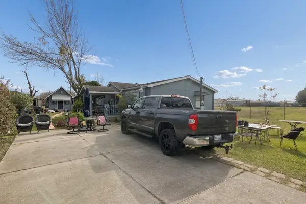 2716 Southmore Avenue #E, Pasadena, TX 77502