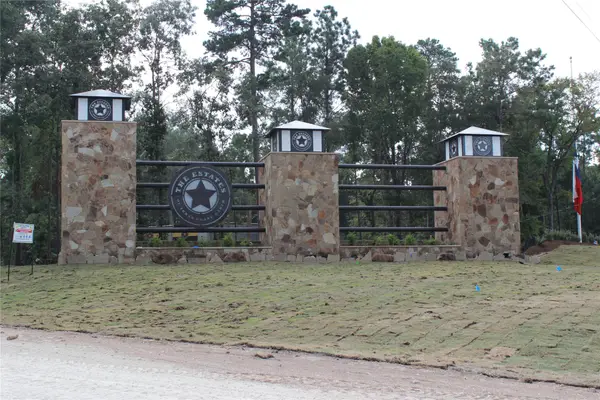 109 Hollow Hill Drive, New Waverly, TX 77358