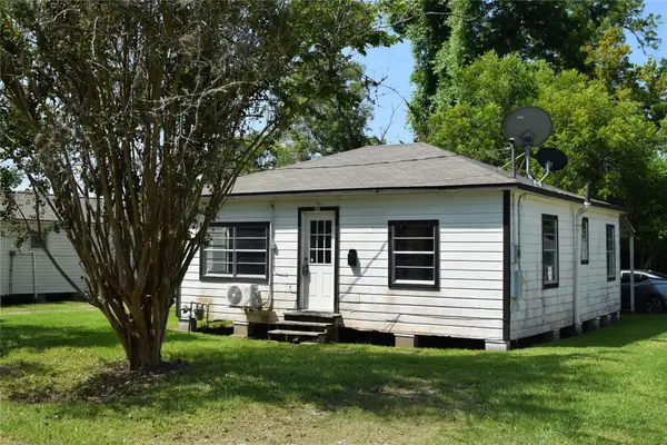 507 Peach Street, Sweeny, TX 77480