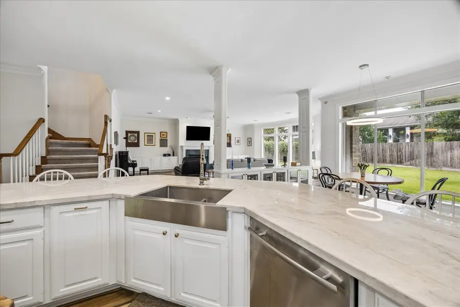 4714 Holt, Bellaire, TX 77401 - #2