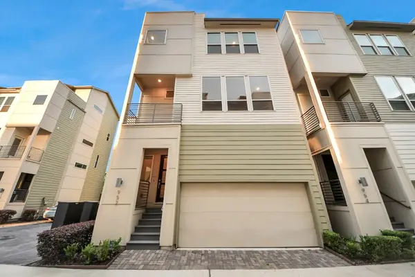 952 W 18th Street, Houston, TX 77008