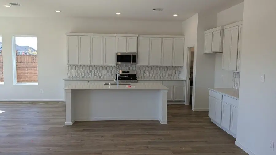 711 Blue Stone Drive, Beasley, TX 77417 - Image #2