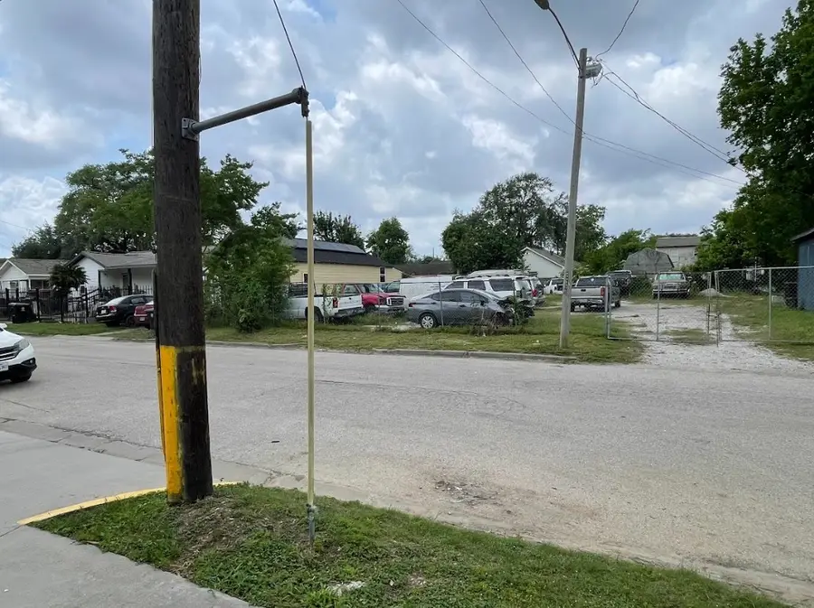 7120 Avenue L, Houston, TX 77011 - Image #3