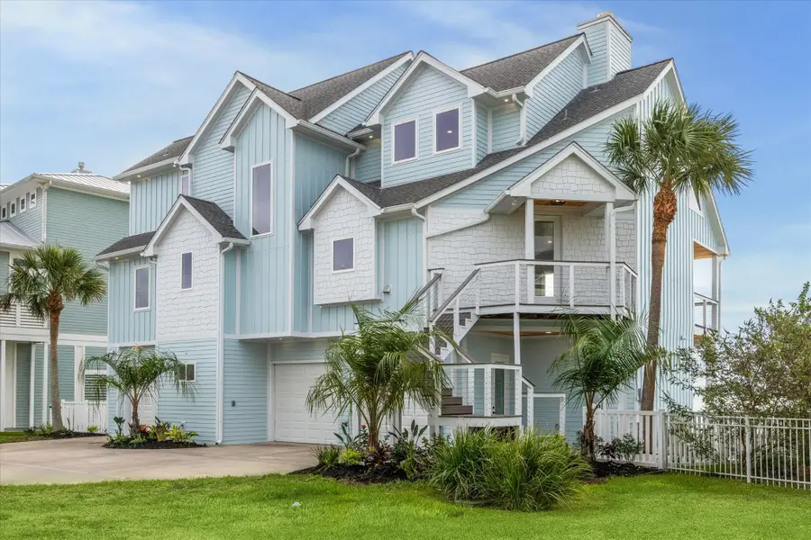 143 Bora Bora Drive, Tiki Island, TX 77554 - Image #3