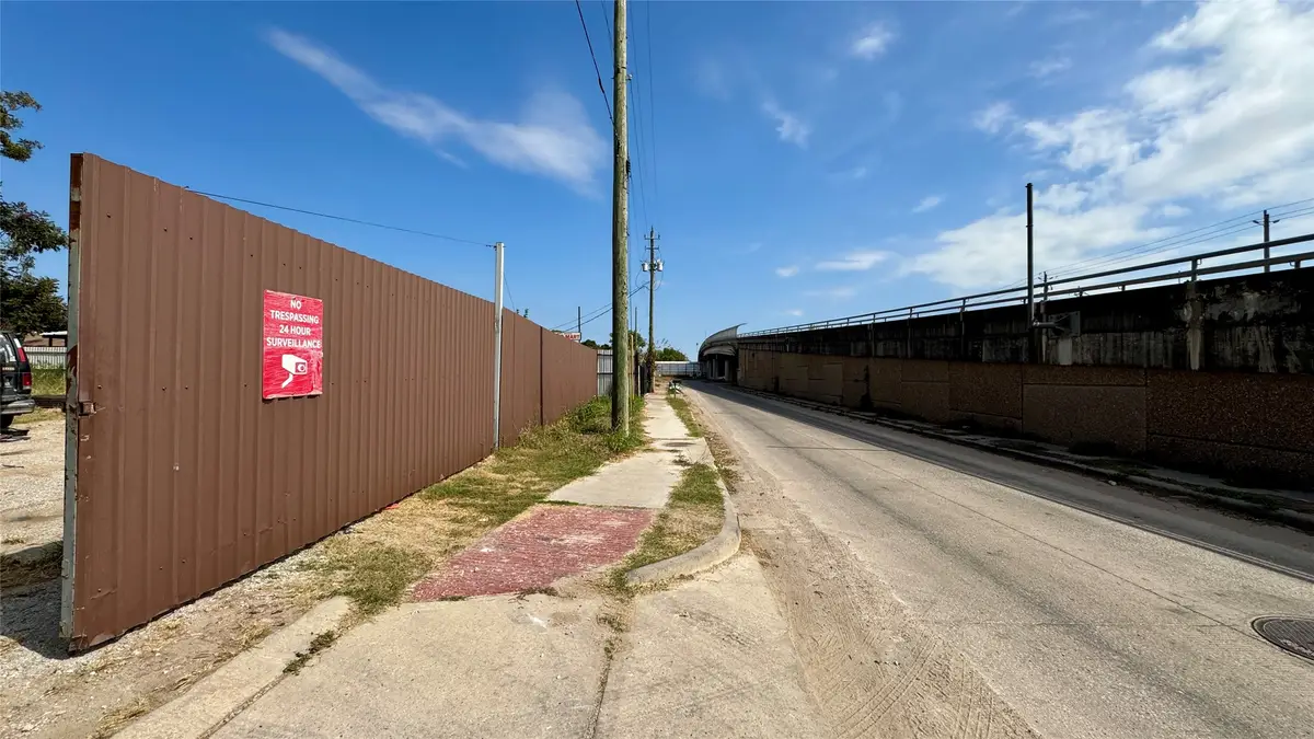 7617 Ley Road, Houston, TX 77028 - Image #1