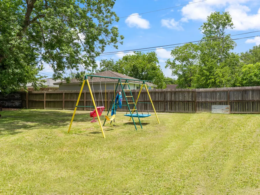 4108 Crescent Drive, Bay City, TX 77414 - #2