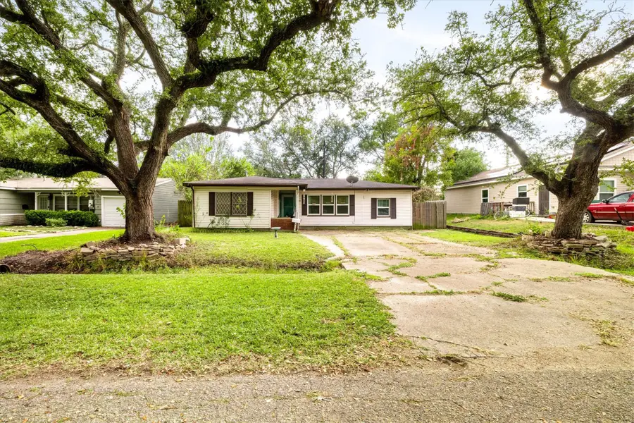 423 Grafton Street, La Marque, TX 77568 - Image #2