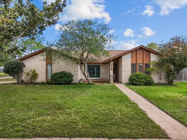 5405 Rockland Drive, Pearland, TX 77584