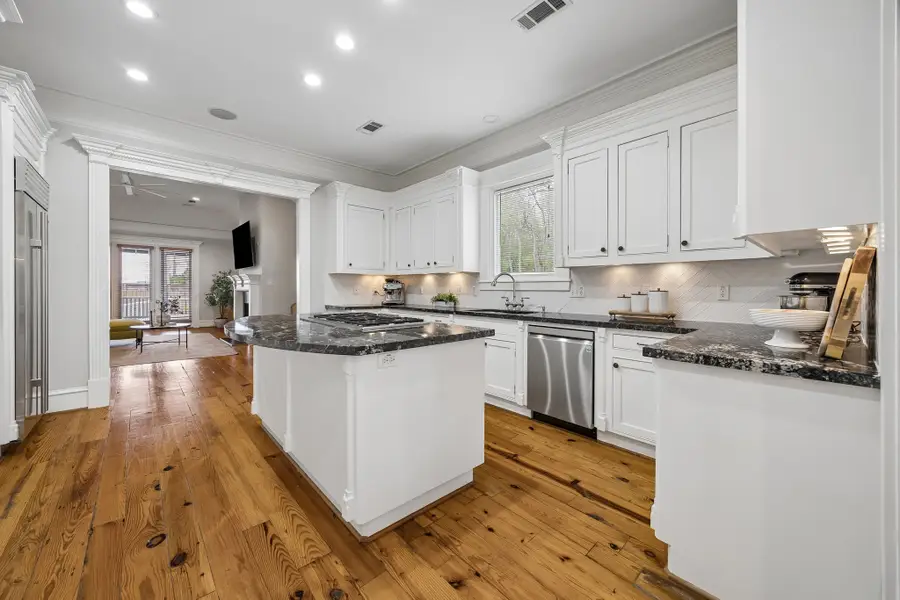 700 E 9th Street, Houston, TX 77007 - #3