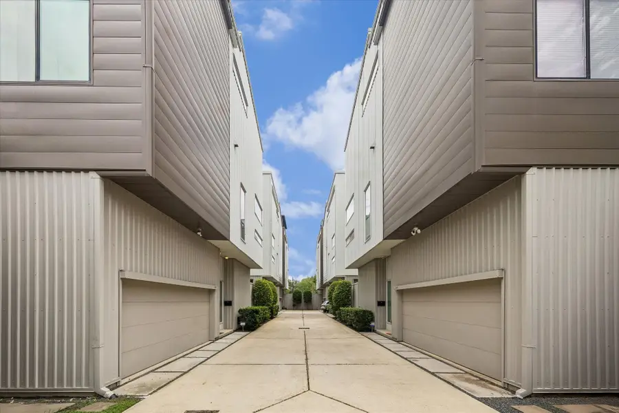 1153 W 17th Street, Houston, TX 77008 - #2