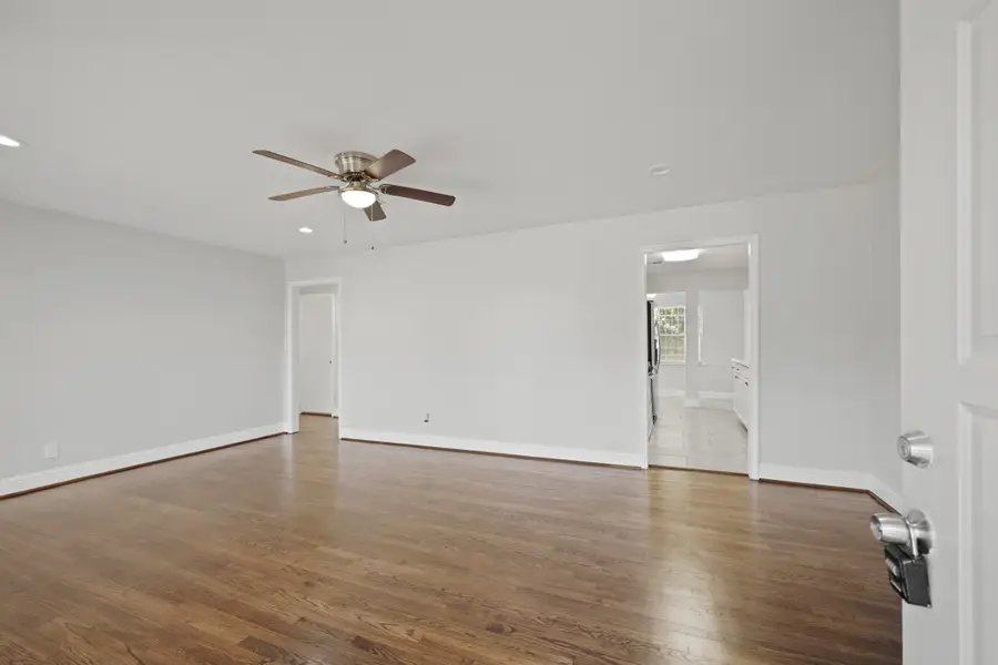 6718 Crestridge Street, Houston, TX 77033 - Image #3