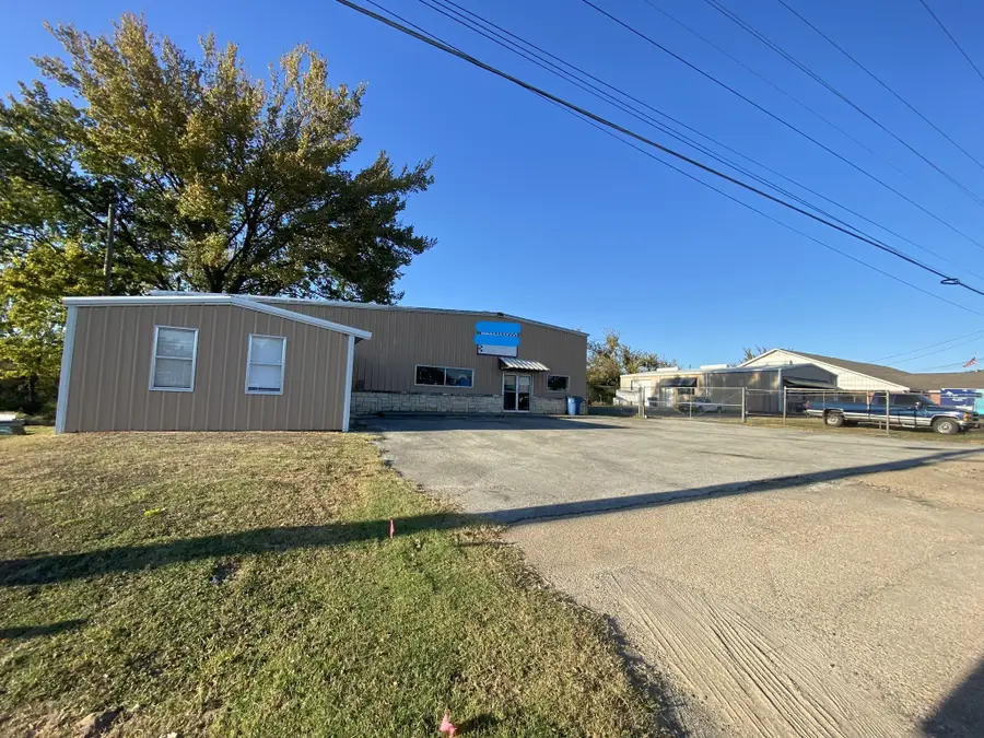 500 E Commerce Street, Buffalo, TX 75831 - Image #3