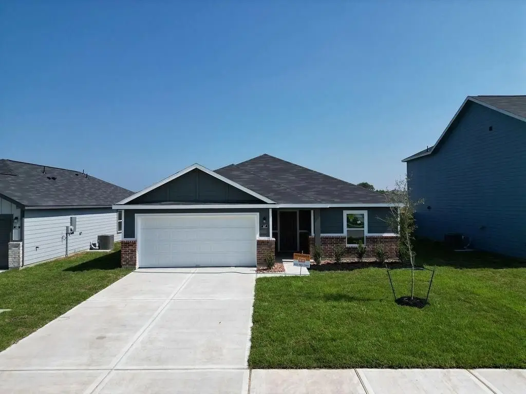 505 Oak Chase Avenue, Dayton, TX 77535 - #1
