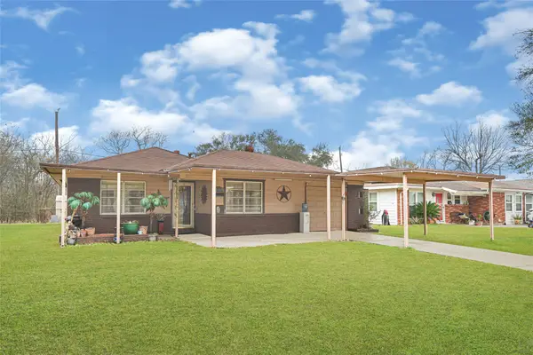 12337 Kayla Lane, Galena Park, TX 77015