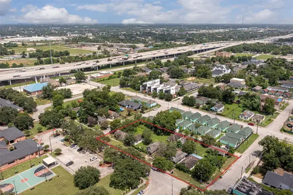 1202 Bayou Street, Houston, TX 77020
