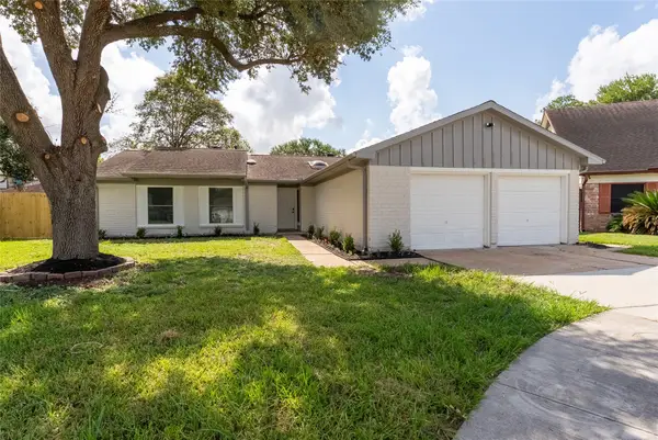 15823 Kueben Lane, Houston, TX 77489