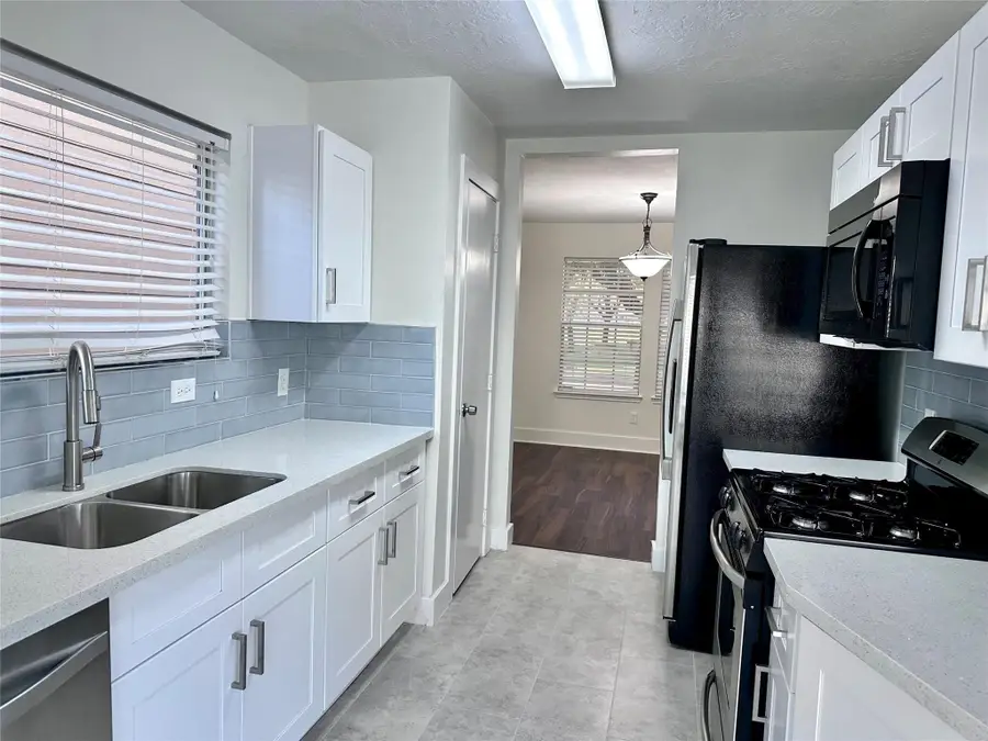 10126 Farrell Drive, Houston, TX 77070 - Image #3