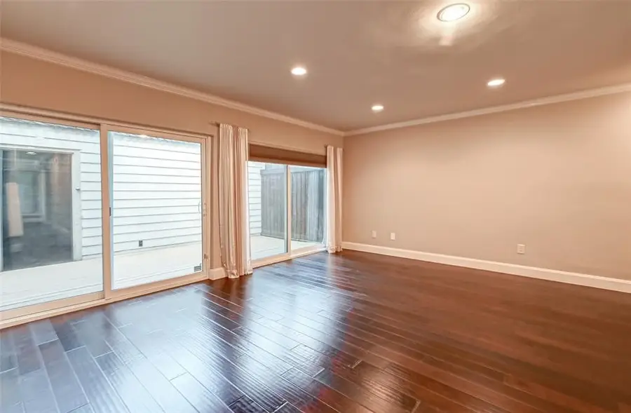 1926 Augusta Drive #18, Houston, TX 77057 - Image #3