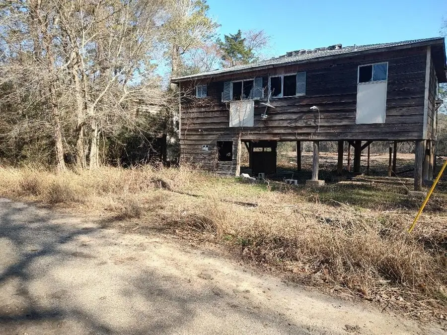 1303 Deepwood Drive, Friendswood, TX 77546 - Image #3