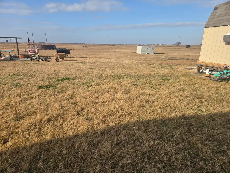 842 Wischkaemper Rd Road, Victoria, TX 77905 - #2