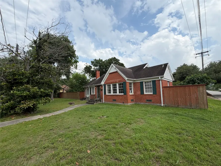 500 Fairbanks Street, Houston, TX 77009 - #2