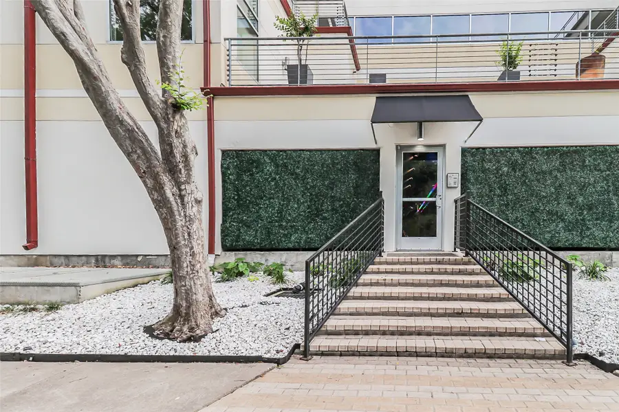 102 Quitman Street #301, Houston, TX 77009 - Image #2