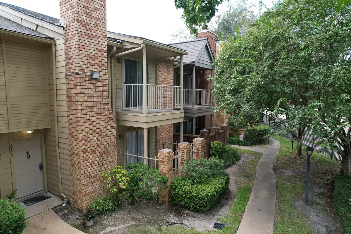 11201 Lynbrook Drive #3703, Houston, TX 77042 - Image #1