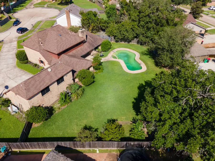 3 Thunderbird Circle, Baytown, TX 77521 - Image #2