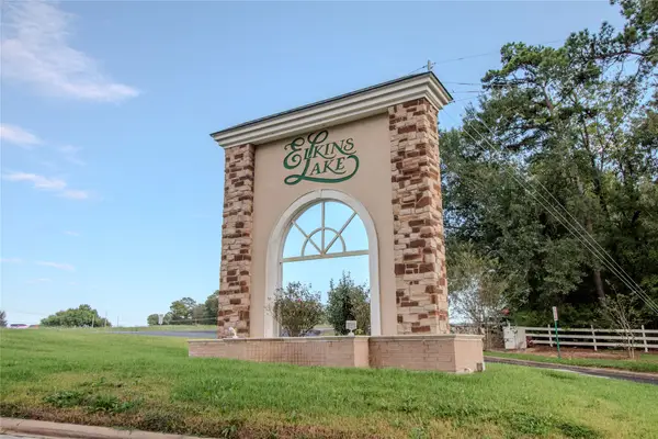 1308 River Oaks Drive, Huntsville, TX 77340