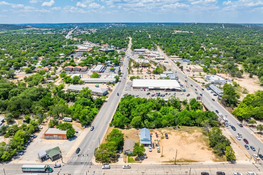 208 Francisco Lemos Street, Kerrville, TX 78028 - Image #3