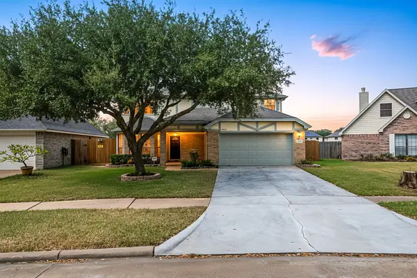 16602 Tranquil Drive, Sugar Land, TX 77498