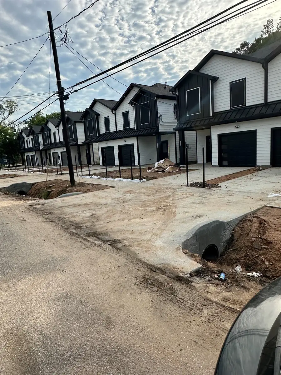 6726 Paris Street #A-B, Houston, TX 77021 - Image #3