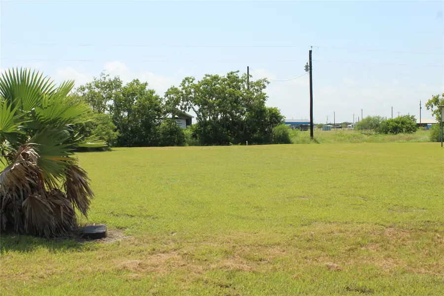 264 Haddock Drive, Palacios, TX 77465 - Image #3