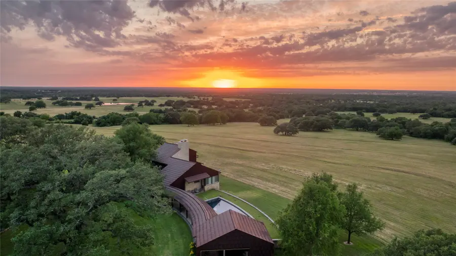 10209 Seward Plantation Road, Brenham, TX 77833 - Image #2