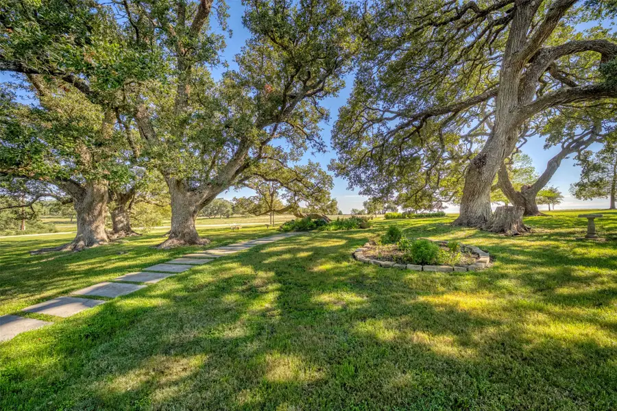 10209 Seward Plantation Road, Brenham, TX 77833 - Image #3