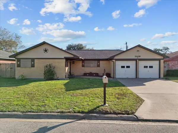 2809 Fairfield Avenue, Texas City, TX 77590