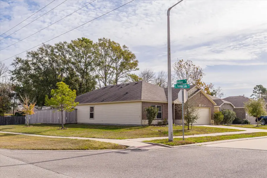 627 E Fairway Lake Drive, Alvin, TX 77511 - #2