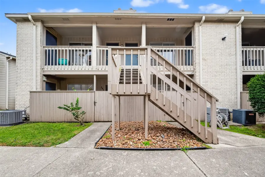 3919 Fairmont Parkway #206, Pasadena, TX 77504 - Image #2