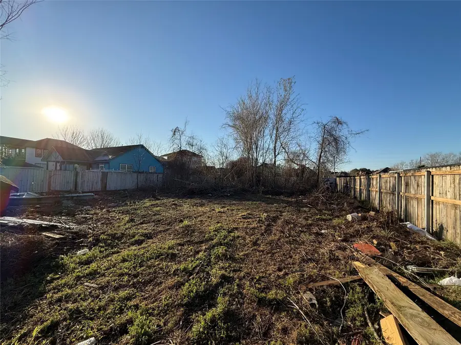 1703 Avenue C, Fresno, TX 77545 - #2