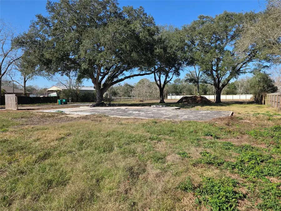 414 Gordy Road, Bacliff, TX 77518 - #2