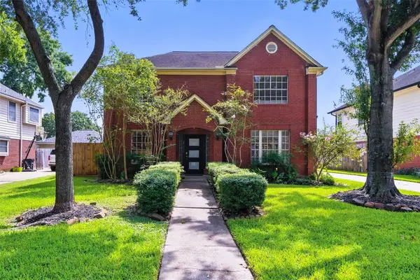 211 Aberdeen Street, Stafford, TX 77477