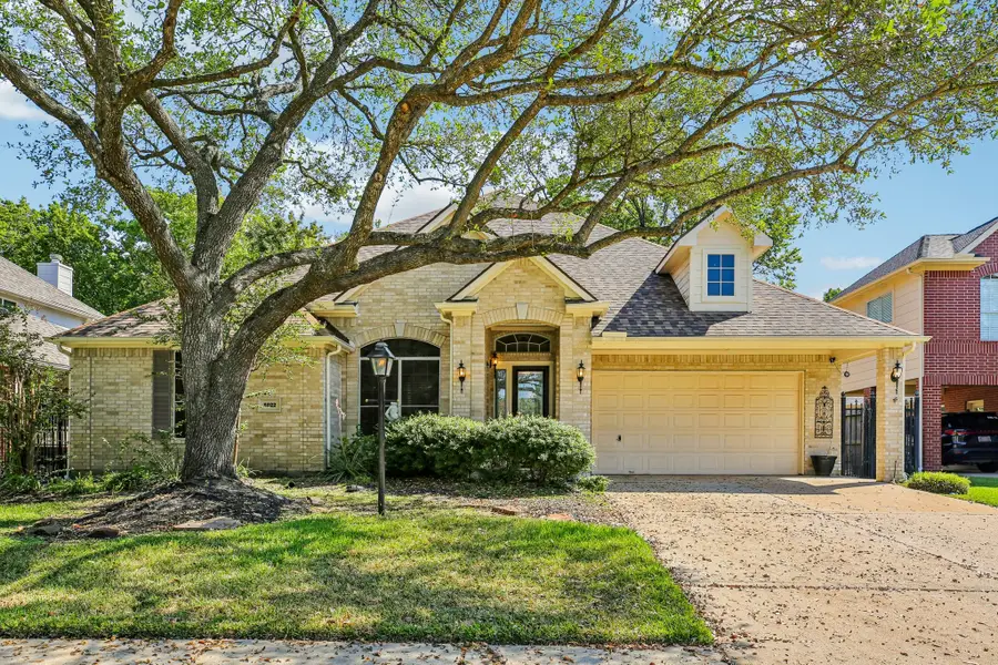 8822 Ballinger Drive, Houston, TX 77064 - Image #2